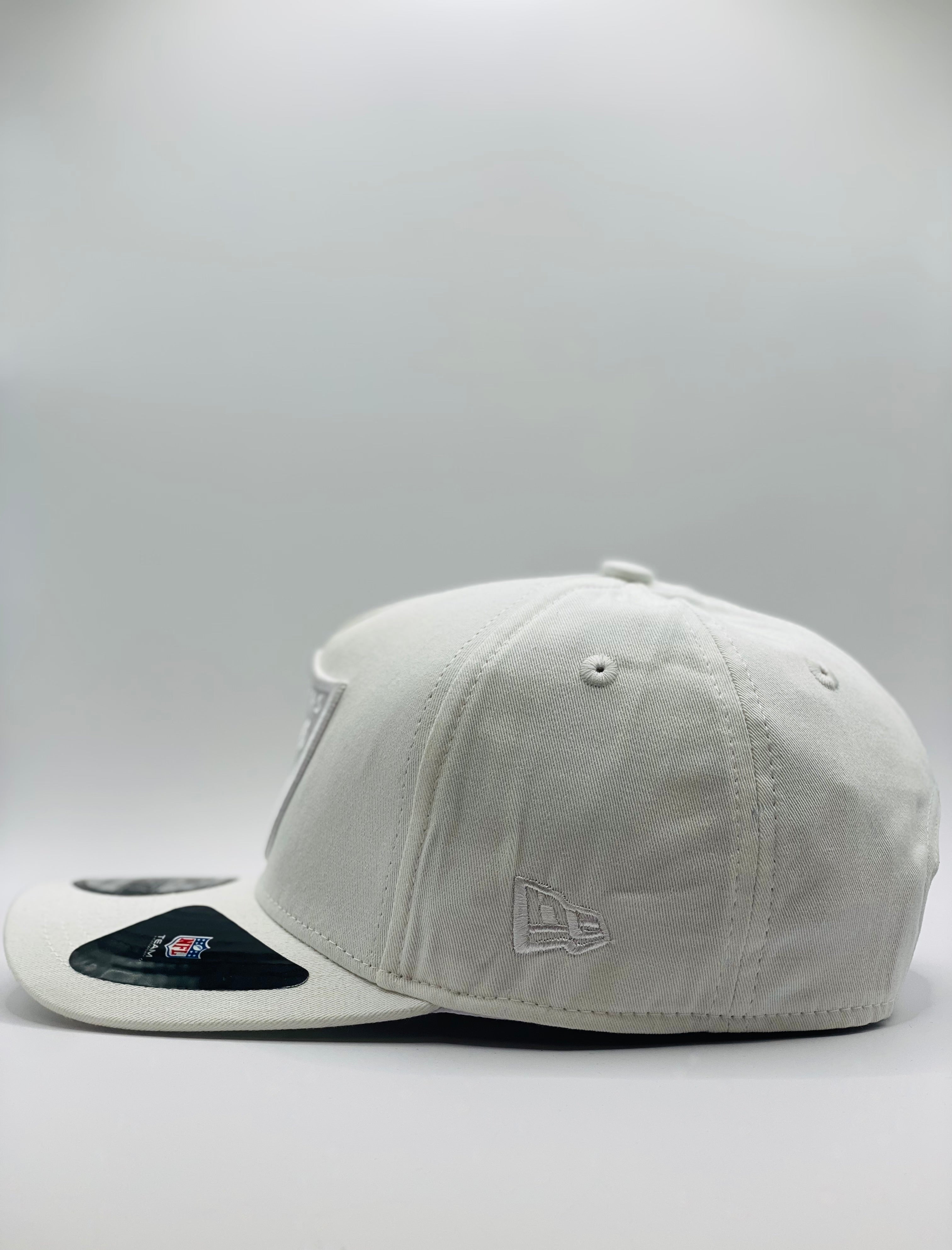 Las Vegas Raiders white and sliver Precision 9FORTY A-Frame Snapback 1.15