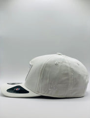 Las Vegas Raiders white and sliver Precision 9FORTY A-Frame Snapback 1.15